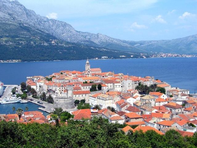 High View-A Seaside Villa With Huge Jacuzzi Račišće Esterno foto